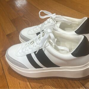 Madden Girl Black and White Athletic Shoes for Everyday Comfort